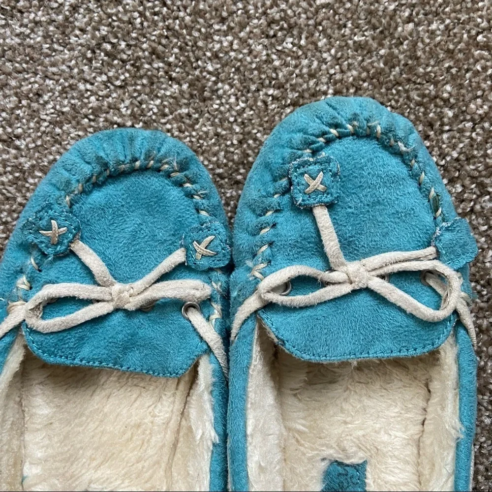 Girls moccasins
